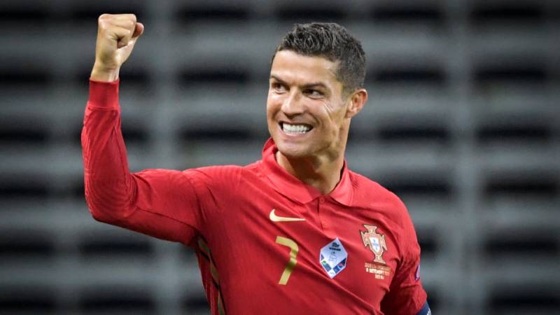 Ronaldo - Siêu sao người Bồ